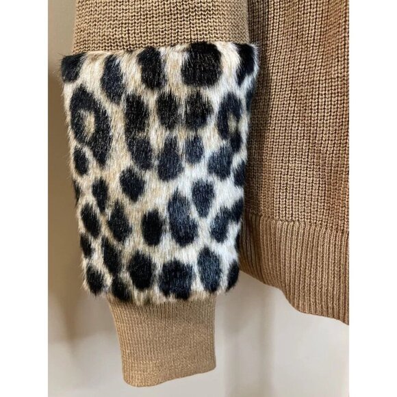 Michael Kors Mock Neckline Sweater Leopard Faux Fur Cuff NWT Size XL - Picture 3 of 8